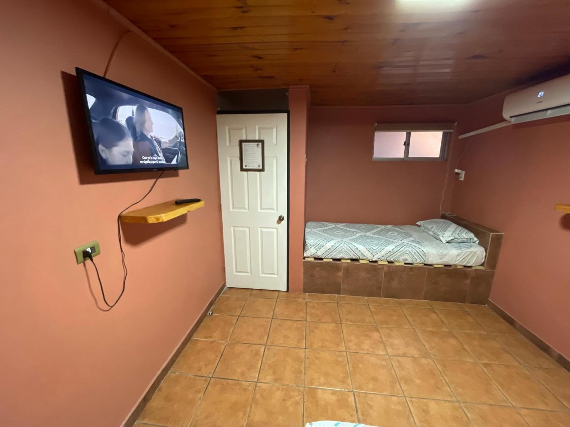 Residencial Don Santiago Bed & Breakfast Talca  Exterior photo
